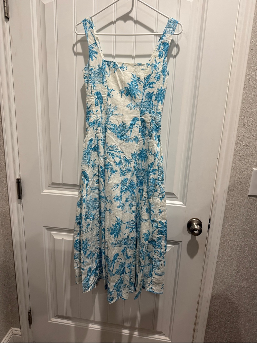 Joie White Sz 2 Midi Dress with Blue Palm Print